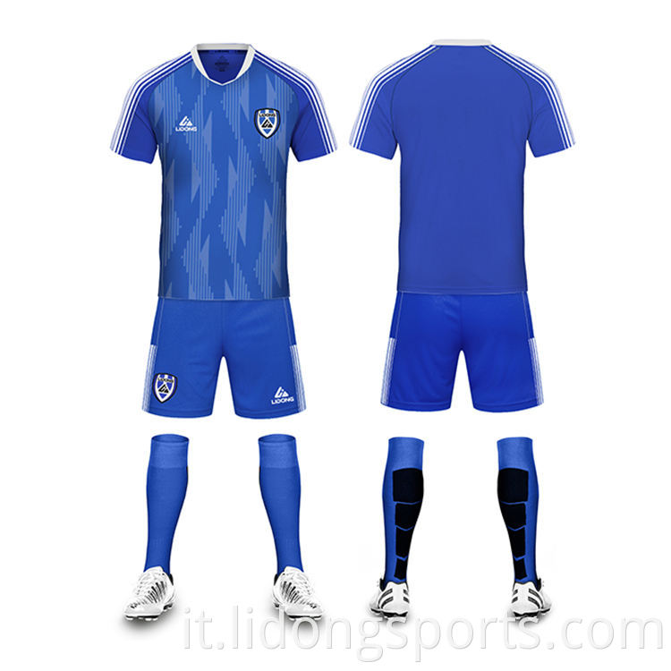 Ultimo uniforme da calcio a strisce personalizzate progetta la tua maglia da calcio da calcio da calcio a squadra